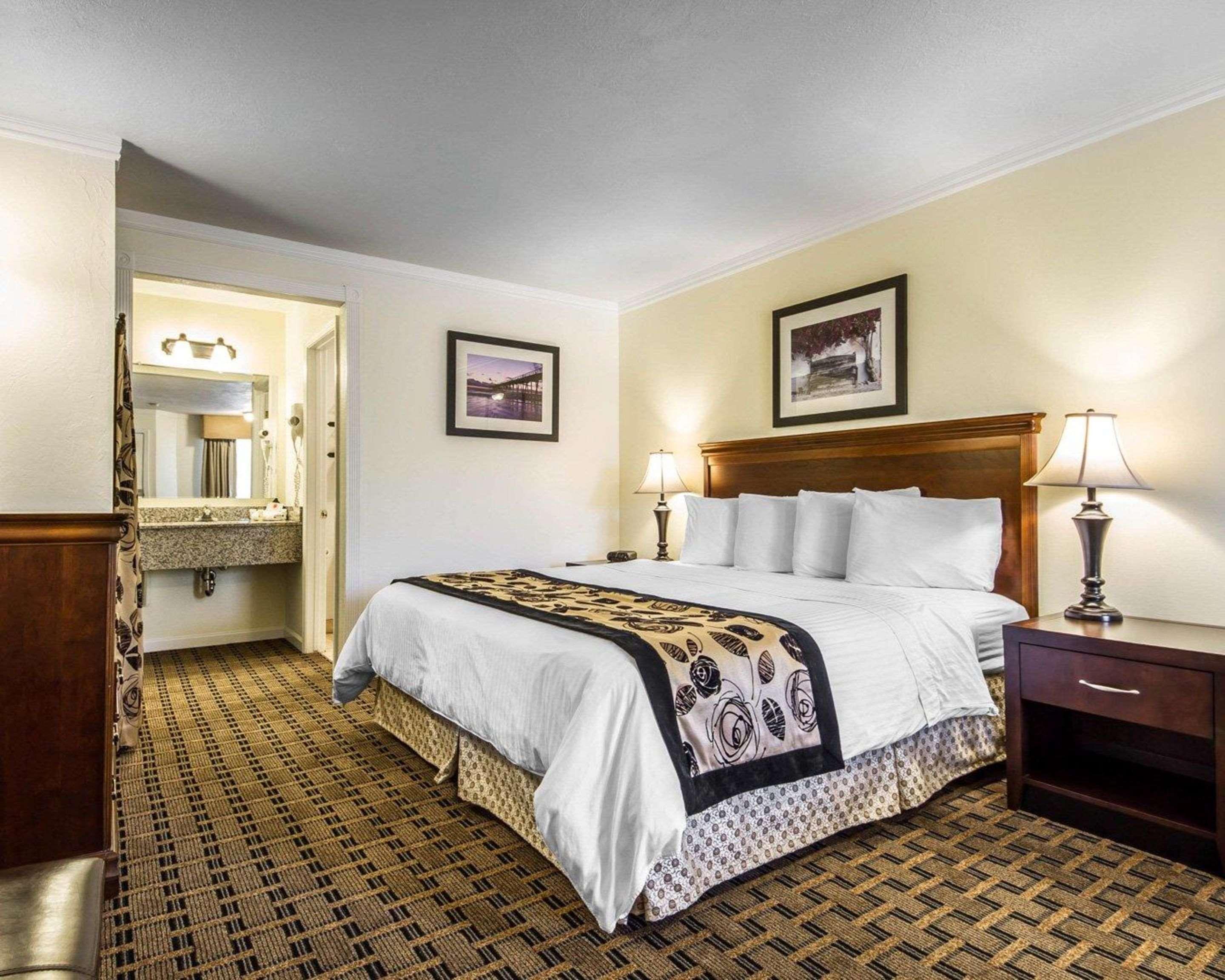 The At Baechtel Creek 3* Willits