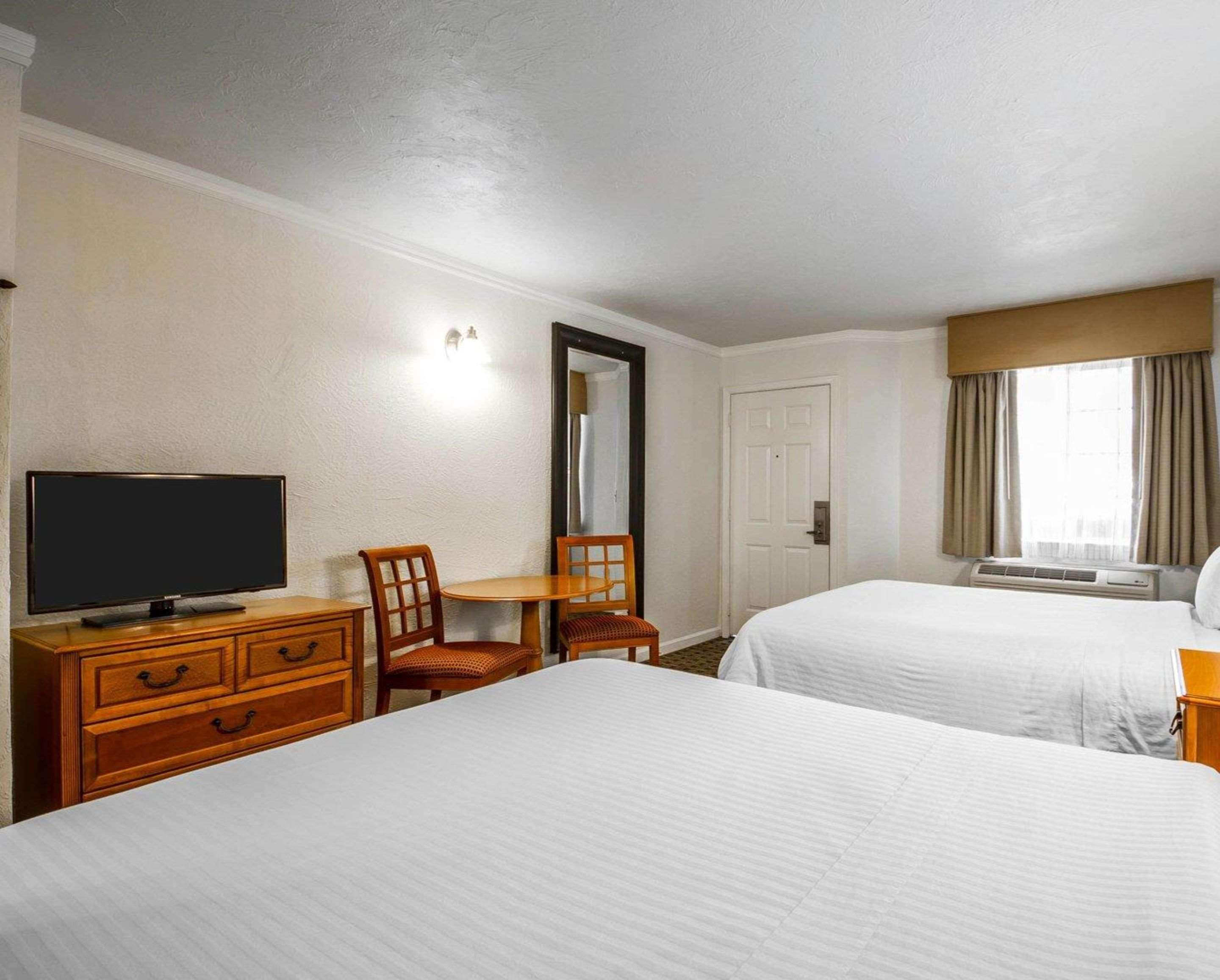Hotel The At Baechtel Creek