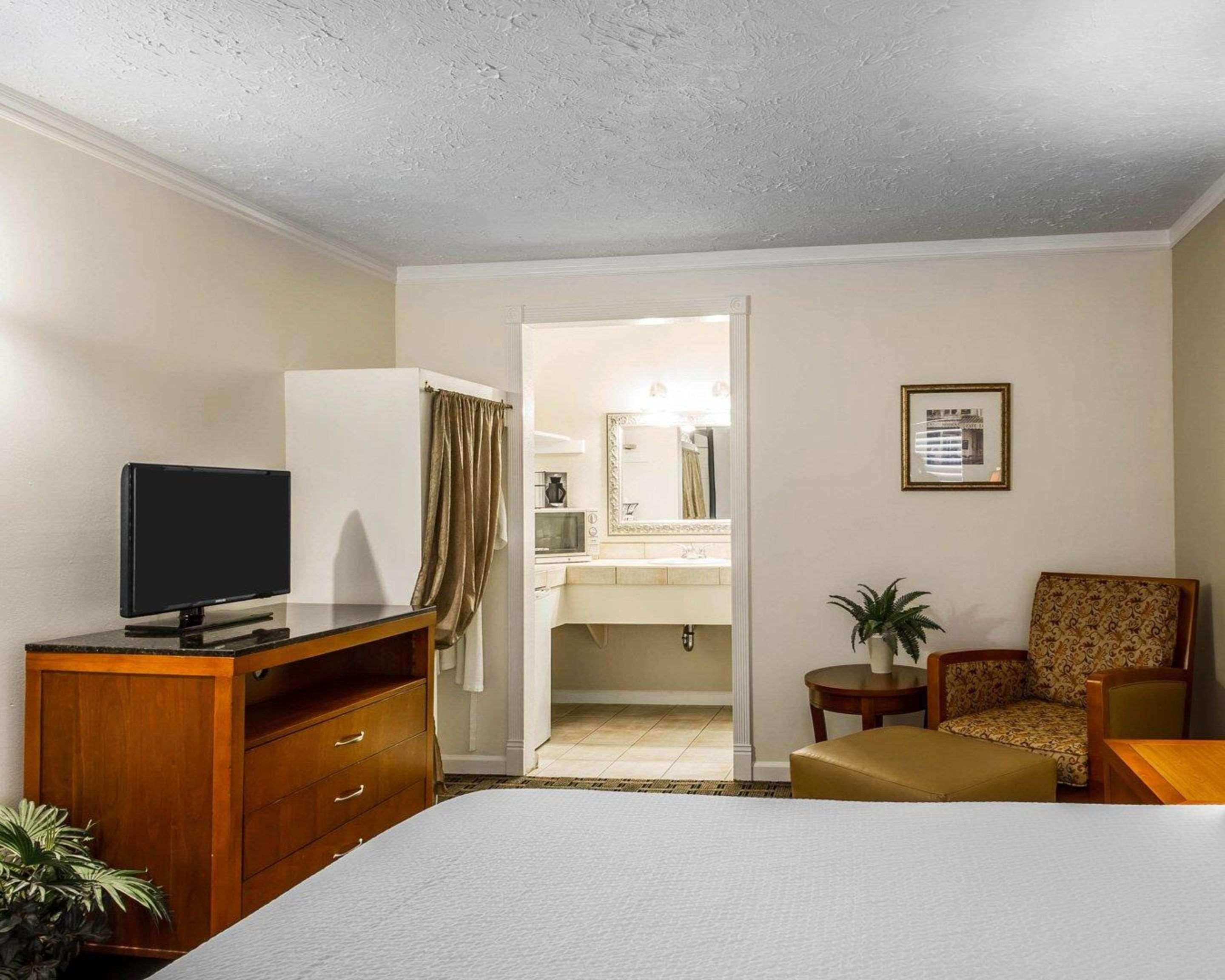 The At Baechtel Creek 3* Willits