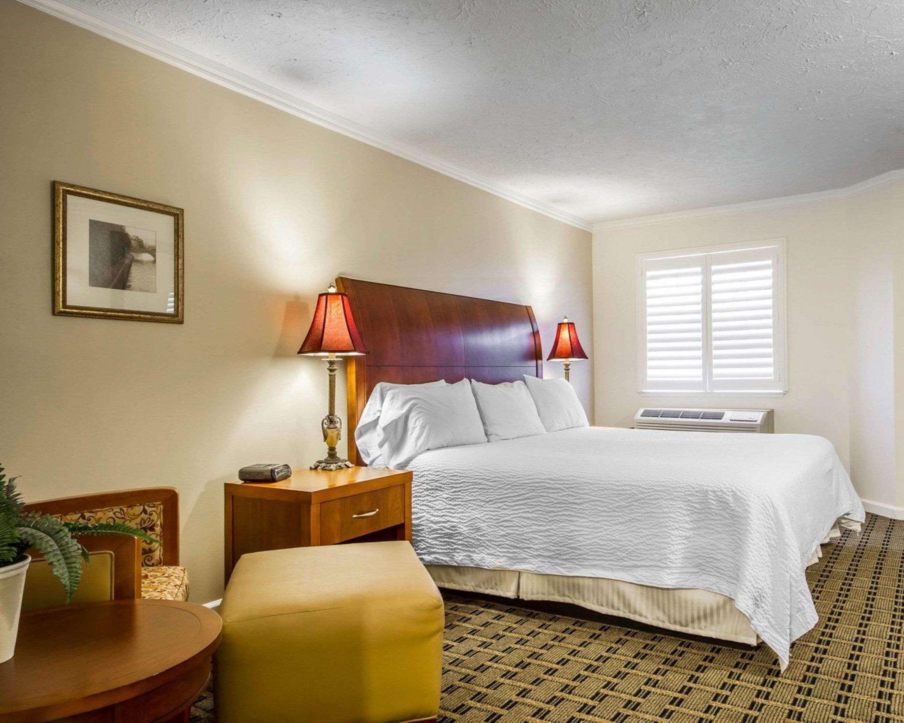 The At Baechtel Creek Hotel