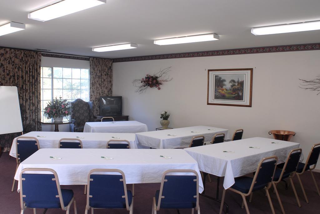 The At Baechtel Creek 3*